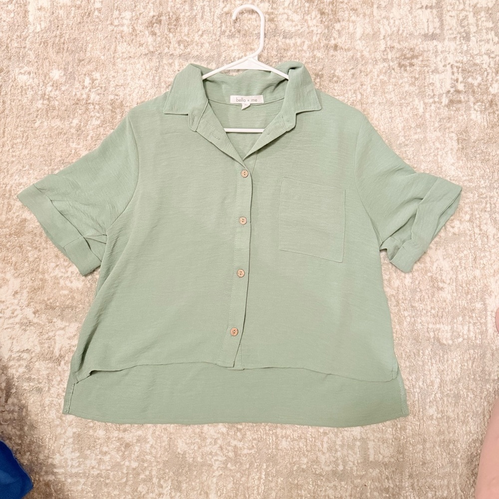 Bella +Me Sage Green Button-Down Women's Shirt short sleeve size L